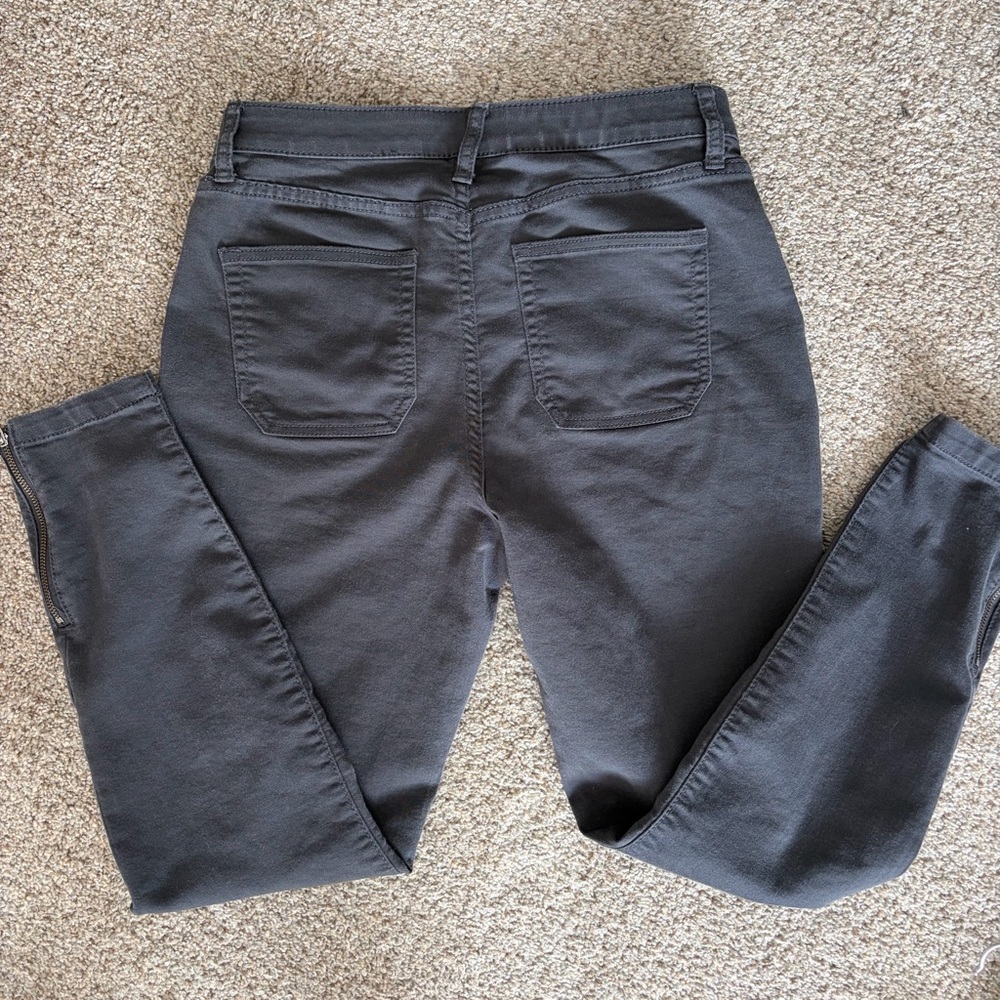 Knox Rose Charcoal Zippered Pants - Picture 2 of 7